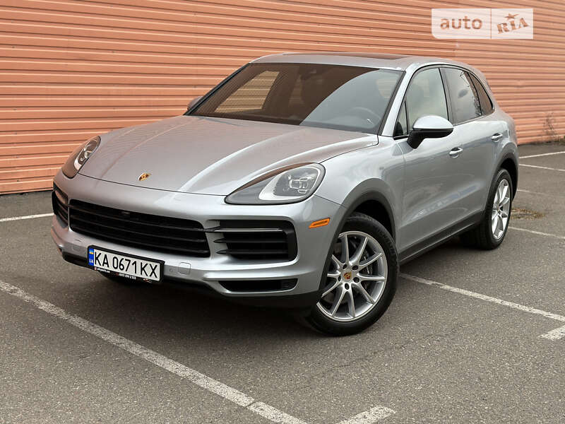 Внедорожник / Кроссовер Porsche Cayenne 2021 в 