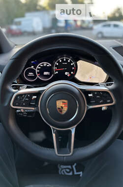 Внедорожник / Кроссовер Porsche Cayenne 2021 в 