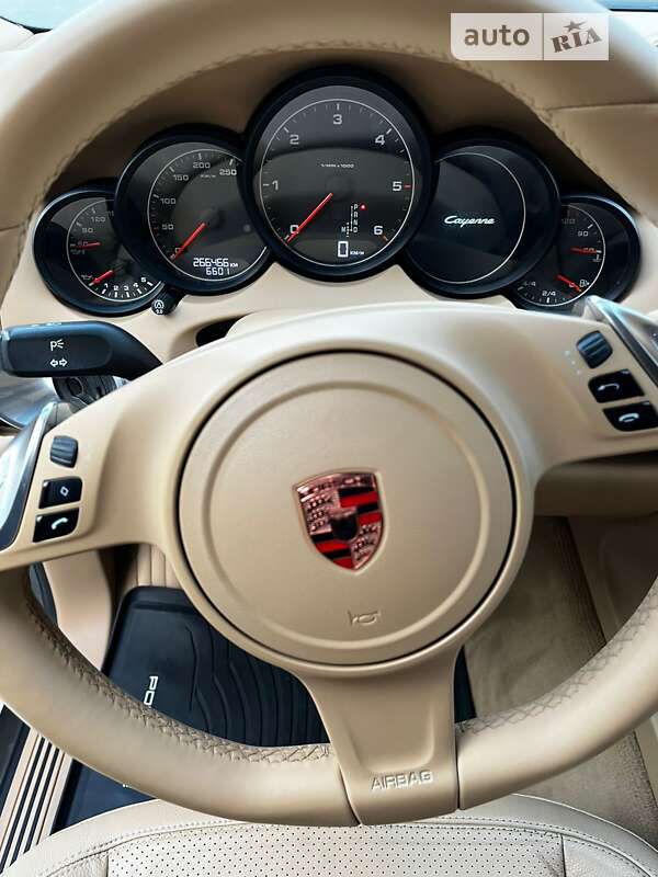 Внедорожник / Кроссовер Porsche Cayenne 2013 в Хмельницком