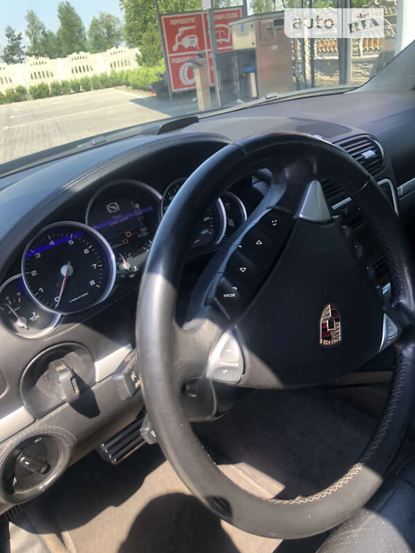 Позашляховик / Кросовер Porsche Cayenne 2004 в Олевську
