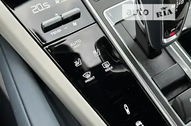 Porsche Cayenne 2022