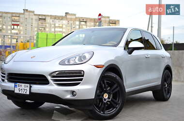Позашляховик / Кросовер Porsche Cayenne 2012 в 