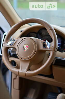 Внедорожник / Кроссовер Porsche Cayenne 2012 в Одессе