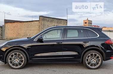 Внедорожник / Кроссовер Porsche Cayenne 2014 в Киеве