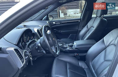 Внедорожник / Кроссовер Porsche Cayenne 2013 в 