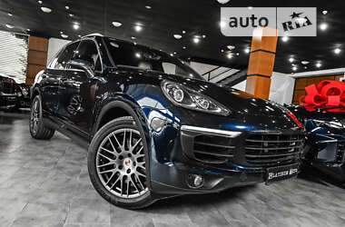 Позашляховик / Кросовер Porsche Cayenne 2016 в Одесі
