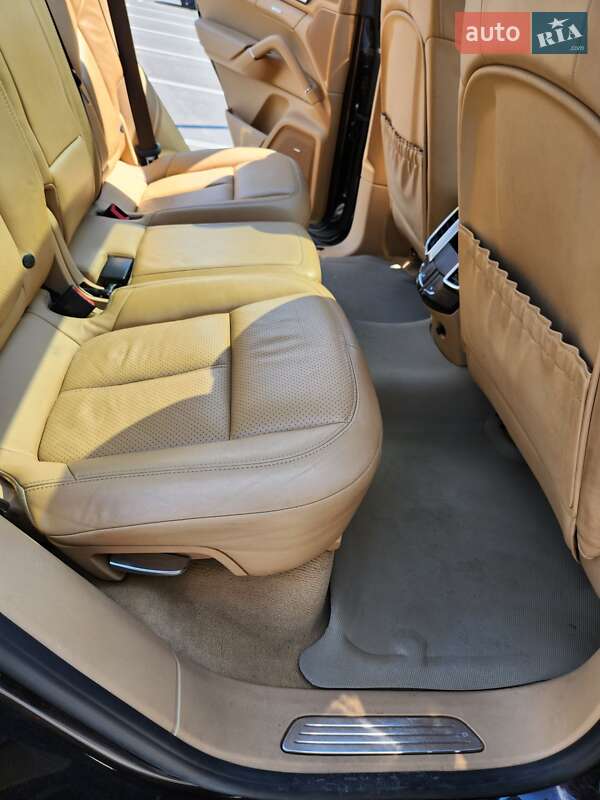 Внедорожник / Кроссовер Porsche Cayenne 2014 в Киеве