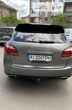 Внедорожник / Кроссовер Porsche Cayenne 2012 в 