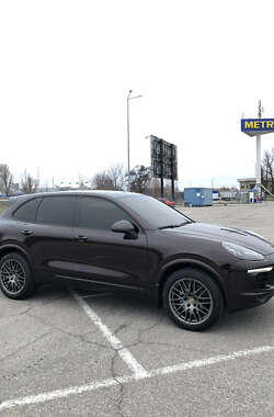Внедорожник / Кроссовер Porsche Cayenne 2017 в 