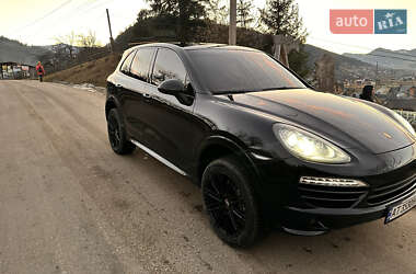 Внедорожник / Кроссовер Porsche Cayenne 2012 в Верховине