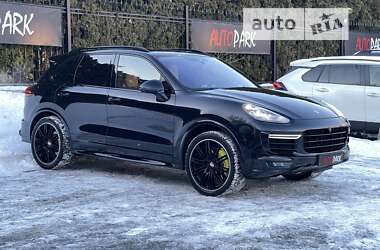 Позашляховик / Кросовер Porsche Cayenne 2016 в Києві