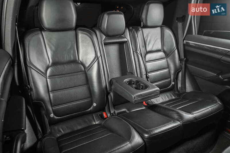 Позашляховик / Кросовер Porsche Cayenne 2010 в Одесі