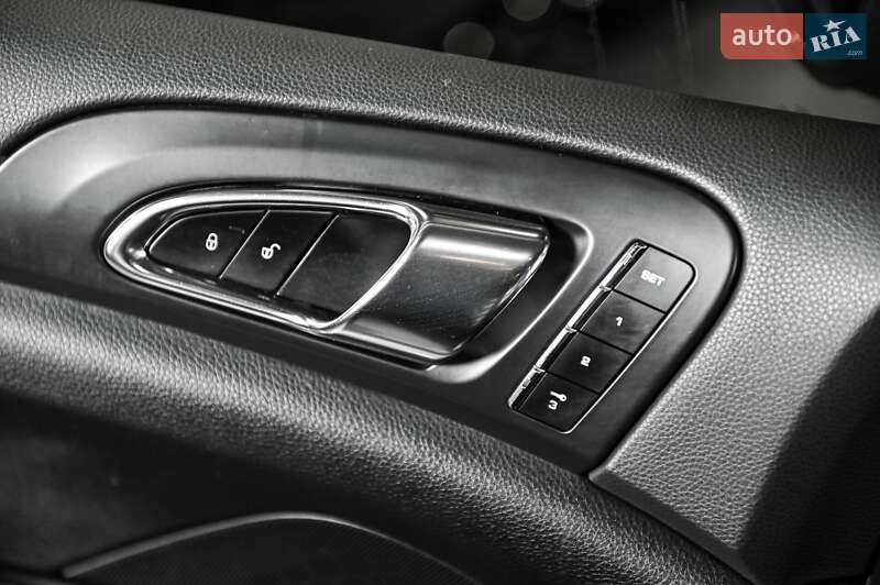 Внедорожник / Кроссовер Porsche Cayenne 2013 в Одессе