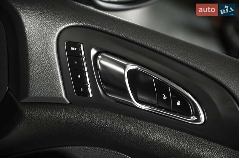Внедорожник / Кроссовер Porsche Cayenne 2013 в Одессе