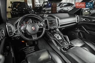 Внедорожник / Кроссовер Porsche Cayenne 2013 в 