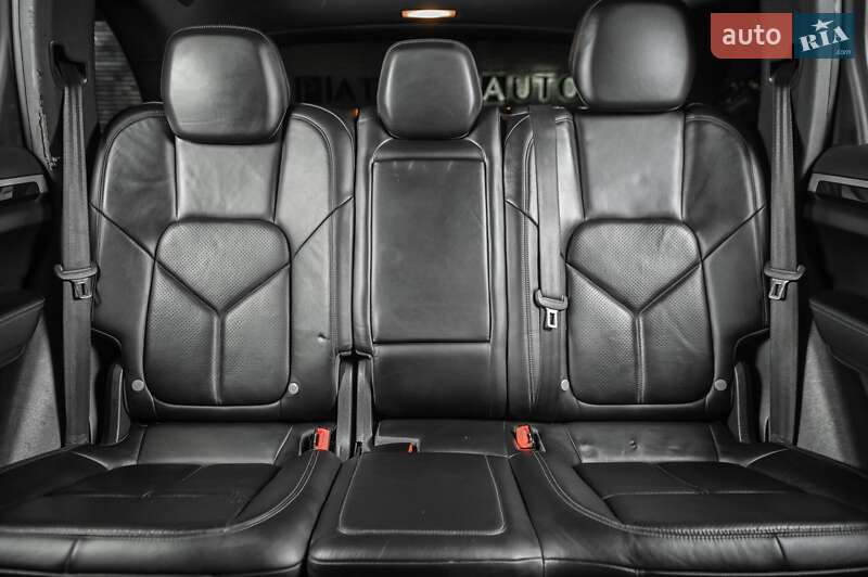 Внедорожник / Кроссовер Porsche Cayenne 2013 в Одессе