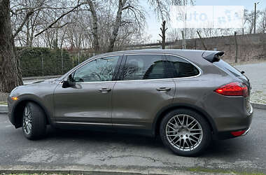 Внедорожник / Кроссовер Porsche Cayenne 2010 в Киеве