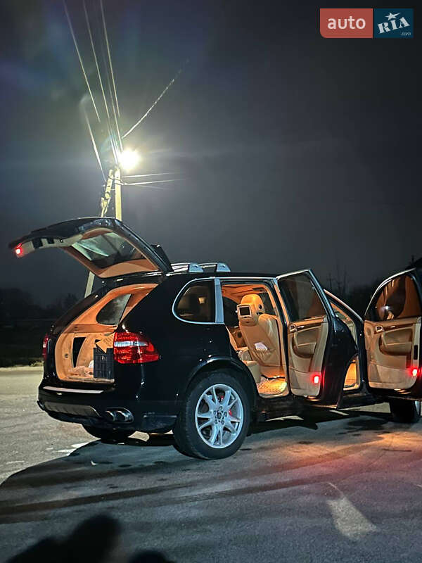 Внедорожник / Кроссовер Porsche Cayenne 2008 в Вишневом