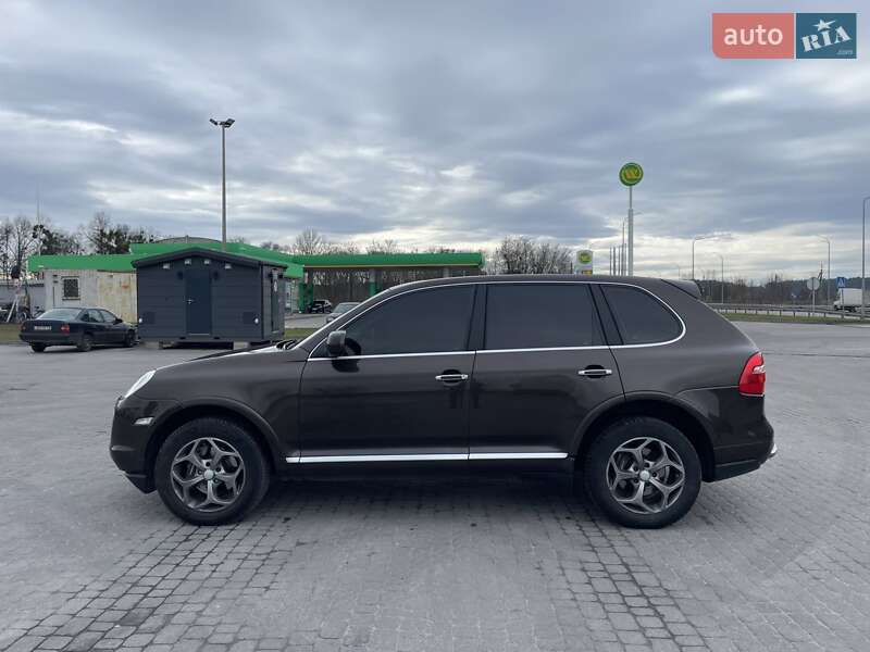 Позашляховик / Кросовер Porsche Cayenne 2009 в Дубні