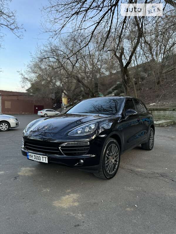 Позашляховик / Кросовер Porsche Cayenne 2013 в Миколаєві