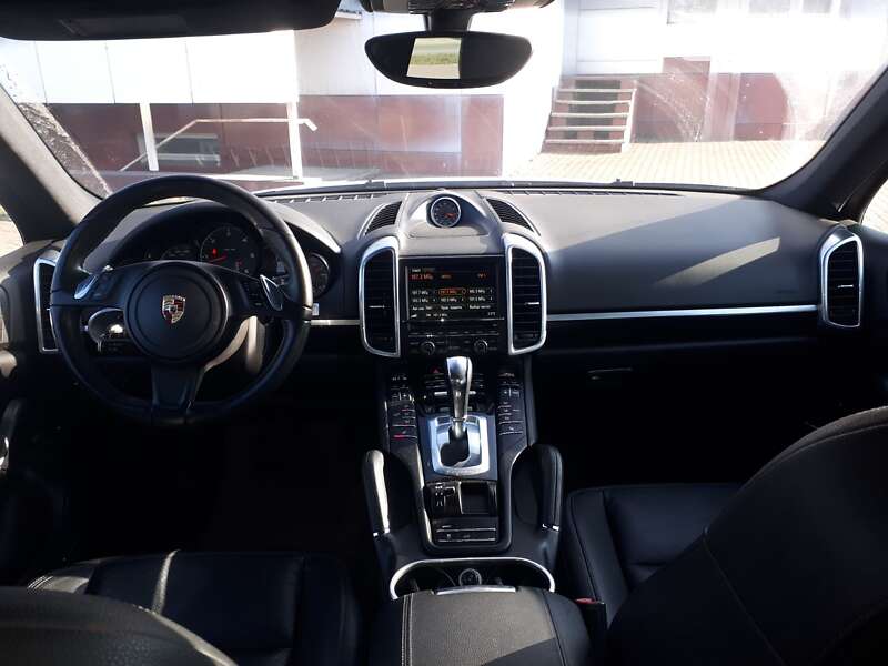 Позашляховик / Кросовер Porsche Cayenne 2012 в Кам'янському