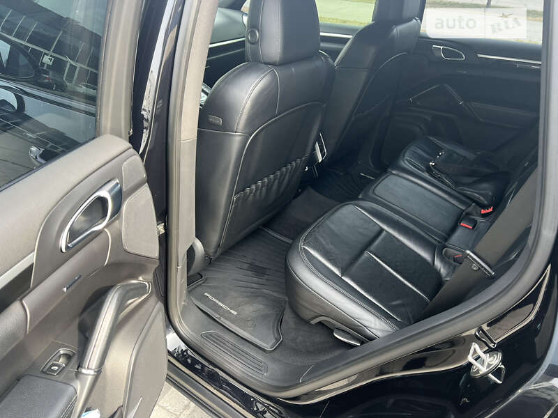 Позашляховик / Кросовер Porsche Cayenne 2013 в Дніпрі