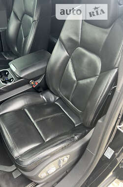 Внедорожник / Кроссовер Porsche Cayenne 2013 в 