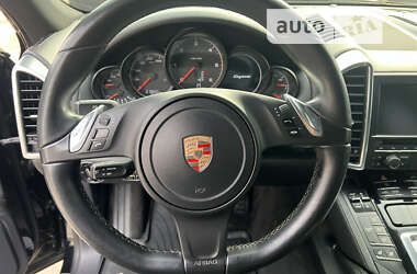 Внедорожник / Кроссовер Porsche Cayenne 2013 в 
