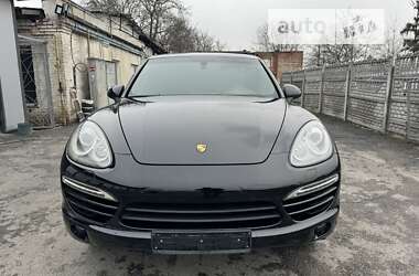 Внедорожник / Кроссовер Porsche Cayenne 2012 в Тернополе