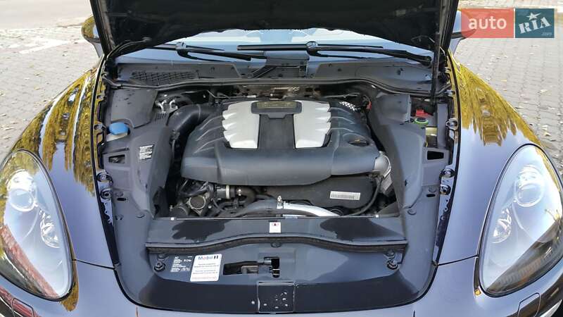 Позашляховик / Кросовер Porsche Cayenne 2010 в Черкасах