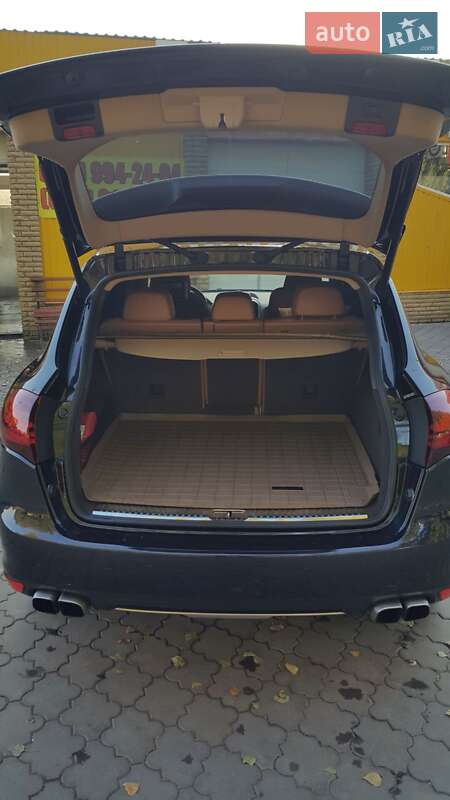 Позашляховик / Кросовер Porsche Cayenne 2010 в Черкасах
