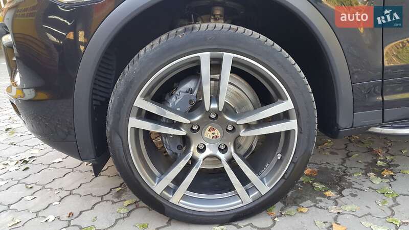 Позашляховик / Кросовер Porsche Cayenne 2010 в Черкасах