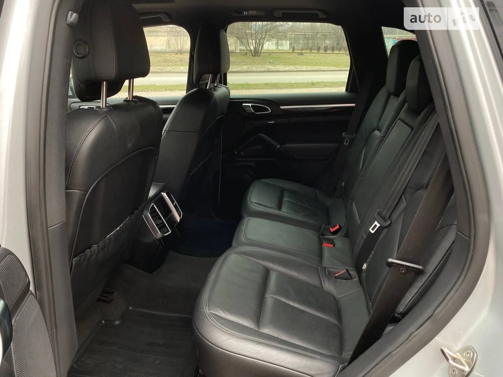 2012 Porsche Cayenne - мініатюра 32