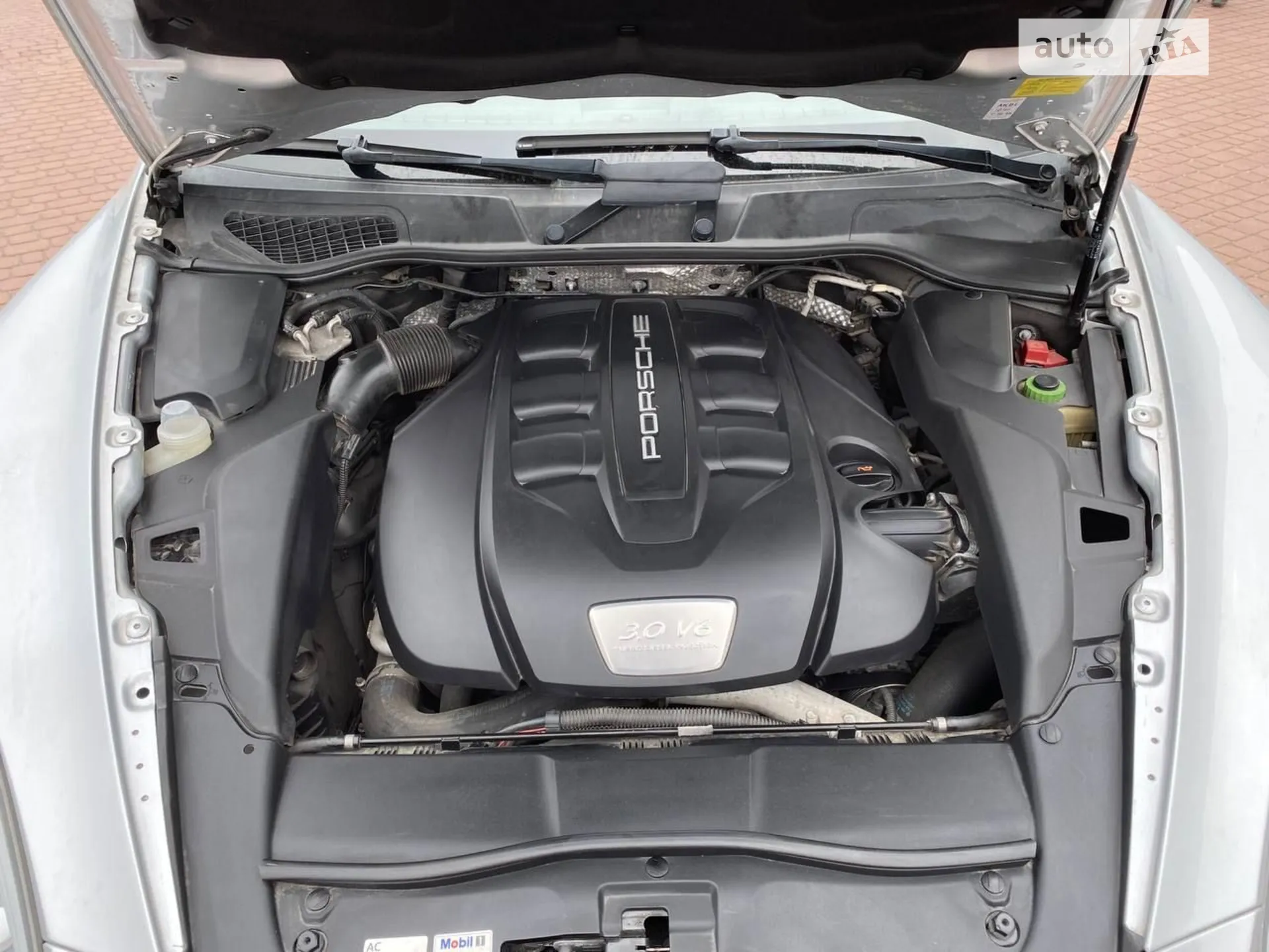 2012 Porsche Cayenne - мініатюра 37
