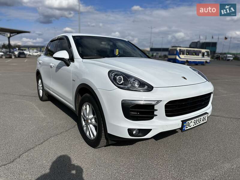 Внедорожник / Кроссовер Porsche Cayenne 2016 в Львове