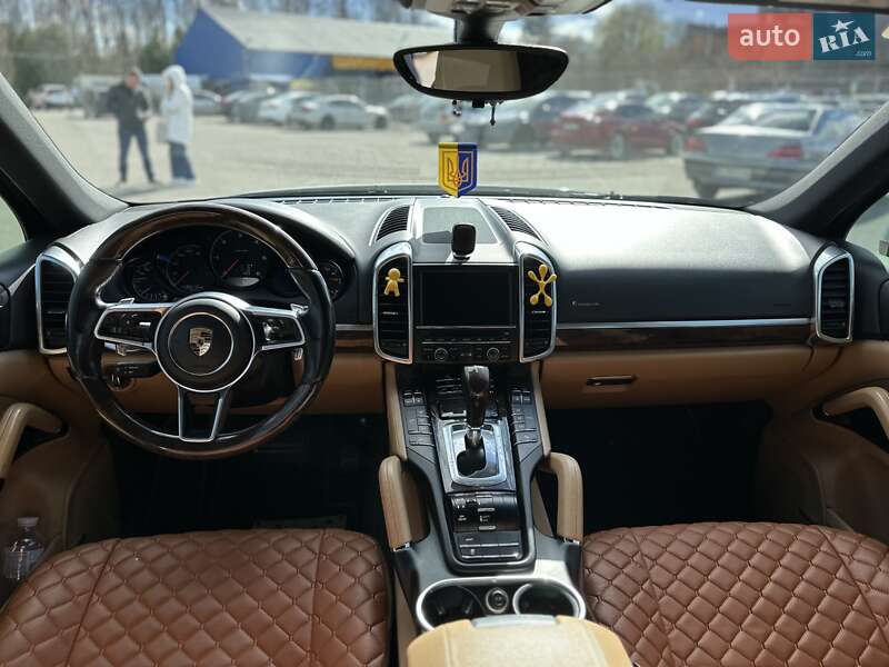Внедорожник / Кроссовер Porsche Cayenne 2016 в Львове фото 18 Внедорожник / Кроссовер Porsche Cayenne 2016 в Львове