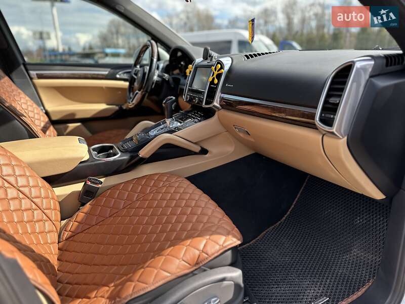 Внедорожник / Кроссовер Porsche Cayenne 2016 в Львове фото 26 Внедорожник / Кроссовер Porsche Cayenne 2016 в Львове