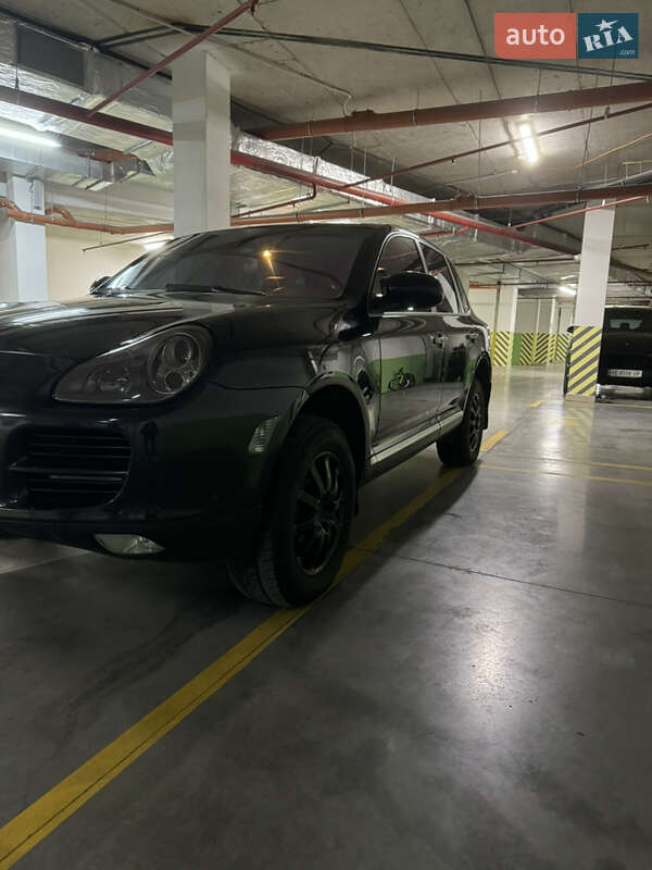 Внедорожник / Кроссовер Porsche Cayenne 2006 в 