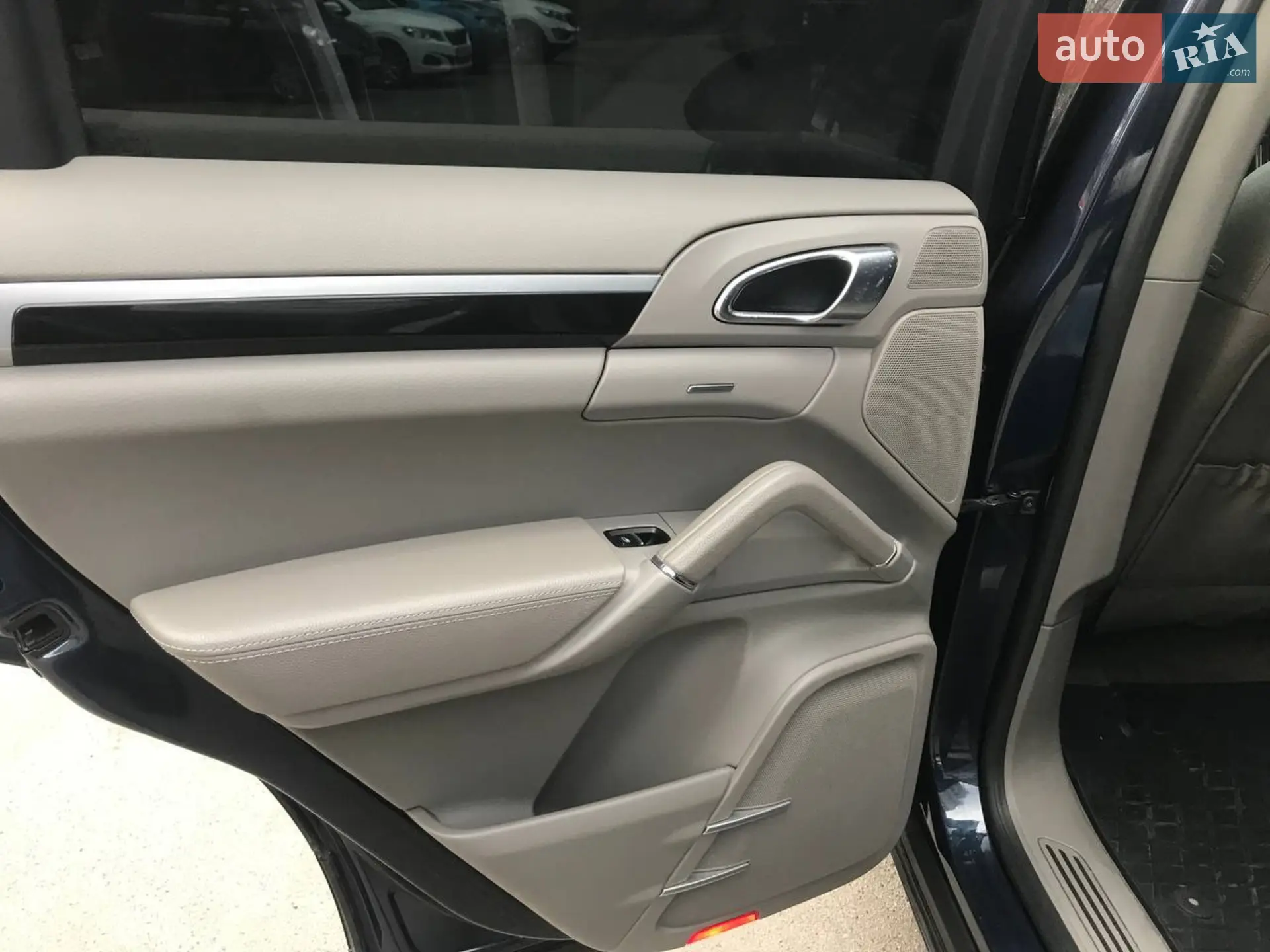 2013 Porsche Cayenne - мініатюра 17