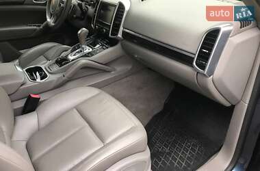 Внедорожник / Кроссовер Porsche Cayenne 2013 в 