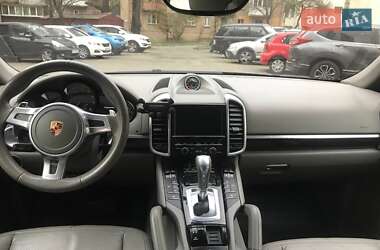 Внедорожник / Кроссовер Porsche Cayenne 2013 в 