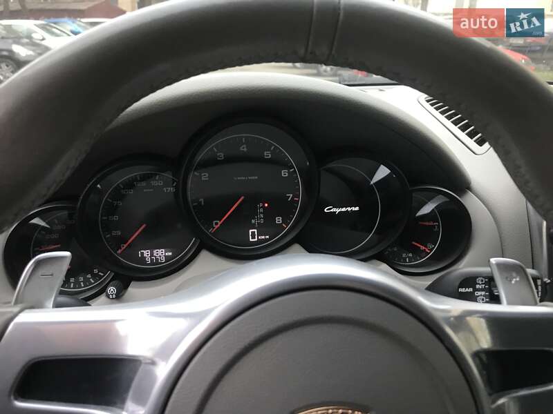 Внедорожник / Кроссовер Porsche Cayenne 2013 в Киеве