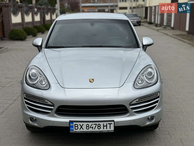 Внедорожник / Кроссовер Porsche Cayenne 2012 в Хмельницком