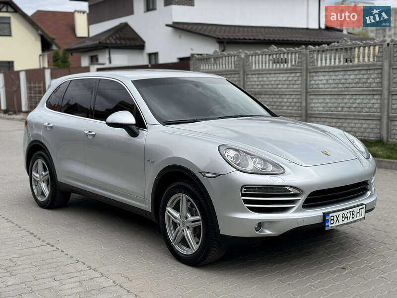 Внедорожник / Кроссовер Porsche Cayenne 2012 в Хмельницком