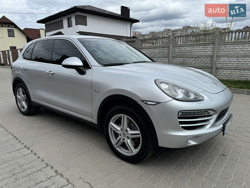 Внедорожник / Кроссовер Porsche Cayenne 2012 в Хмельницком