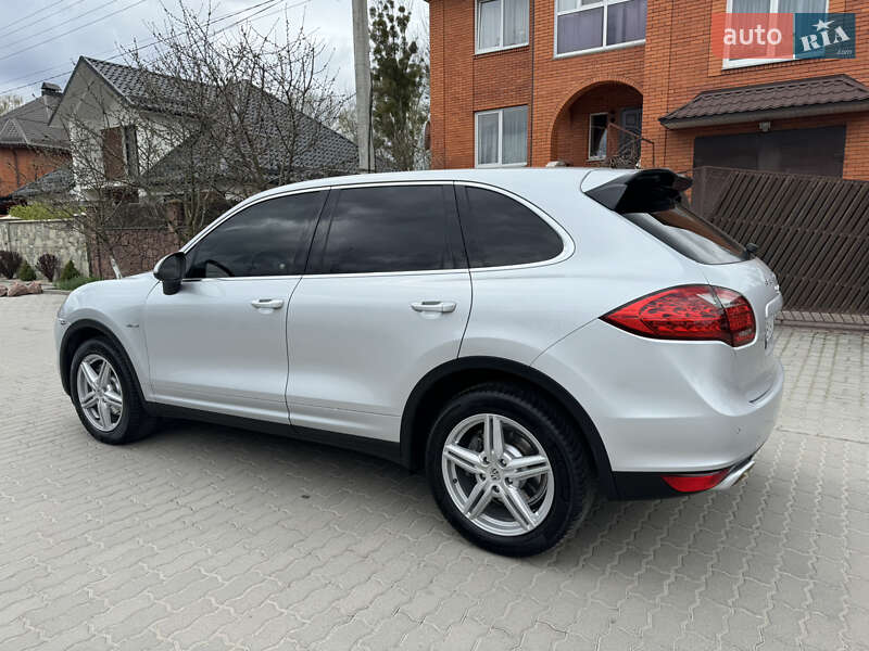 Внедорожник / Кроссовер Porsche Cayenne 2012 в Хмельницком