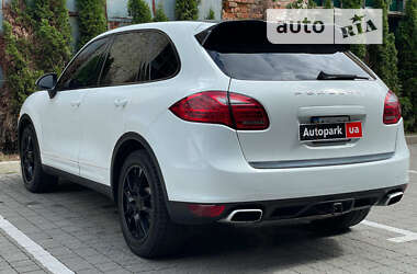 Позашляховик / Кросовер Porsche Cayenne 2012 в Львові