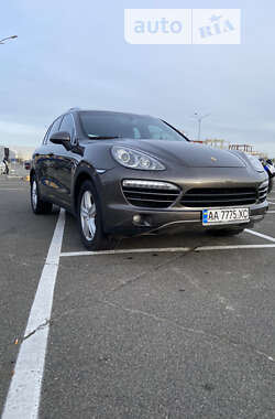 Внедорожник / Кроссовер Porsche Cayenne 2011 в Киеве