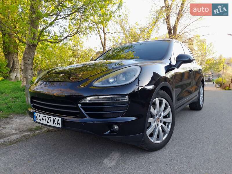 Внедорожник / Кроссовер Porsche Cayenne 2010 в 