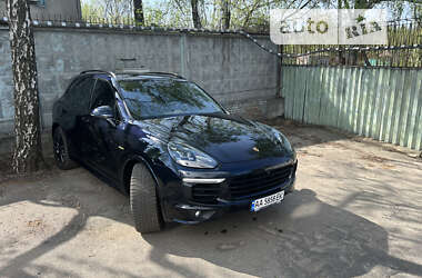 Внедорожник / Кроссовер Porsche Cayenne 2016 в Киеве